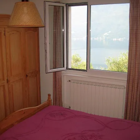Hébergement de vacances Casa Lucertola Tronzano Lago Maggiore